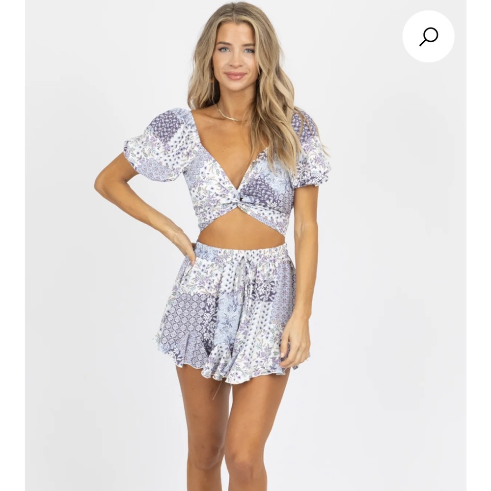 BLUE FLORAL SELF-TIE CROP + SKORT SET